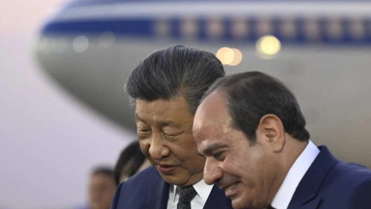 En Égypte, Xi Jinping plaide contre les ingérences et consolide les liens économiques