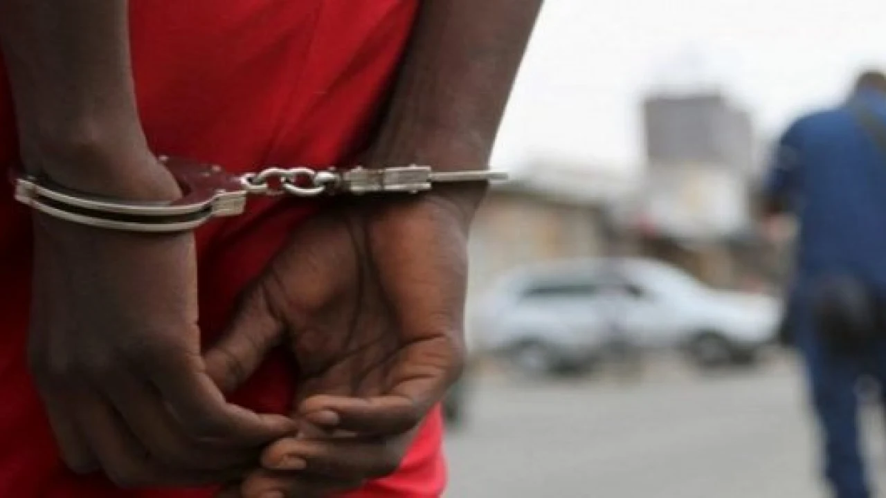 Escroquerie au charlatanisme : un suspect déféré après un préjudice allégué de plus de 32 millions FCFA