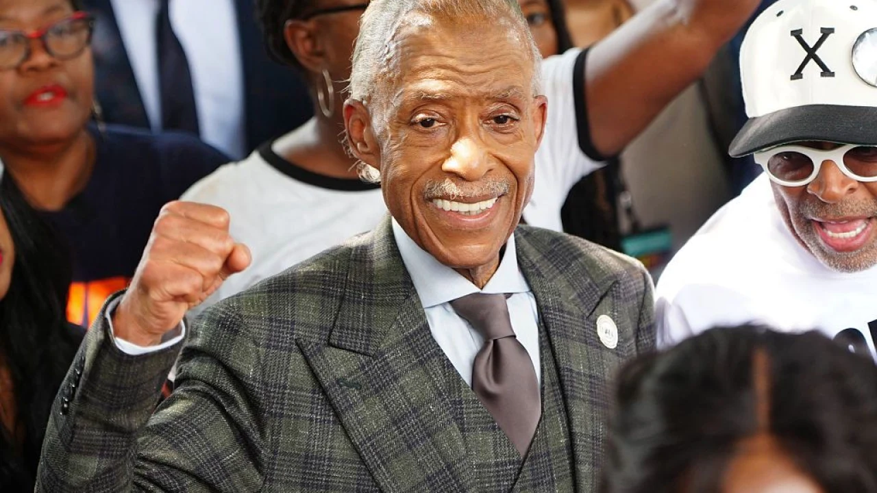 Al Sharpton rejette les menaces de poursuites après la mort de Nolan Wells