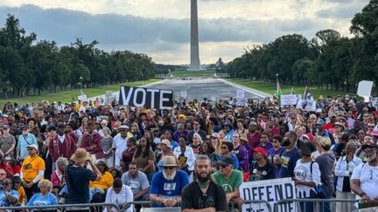 À Washington, des militants se mobilisent pour la défense du droit de vote avant les élections de mi-mandat