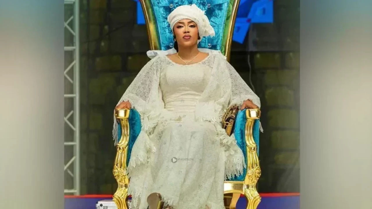 À Touba, l’accueil annoncé de Sokhna Aïda Diallo divise une famille mouride