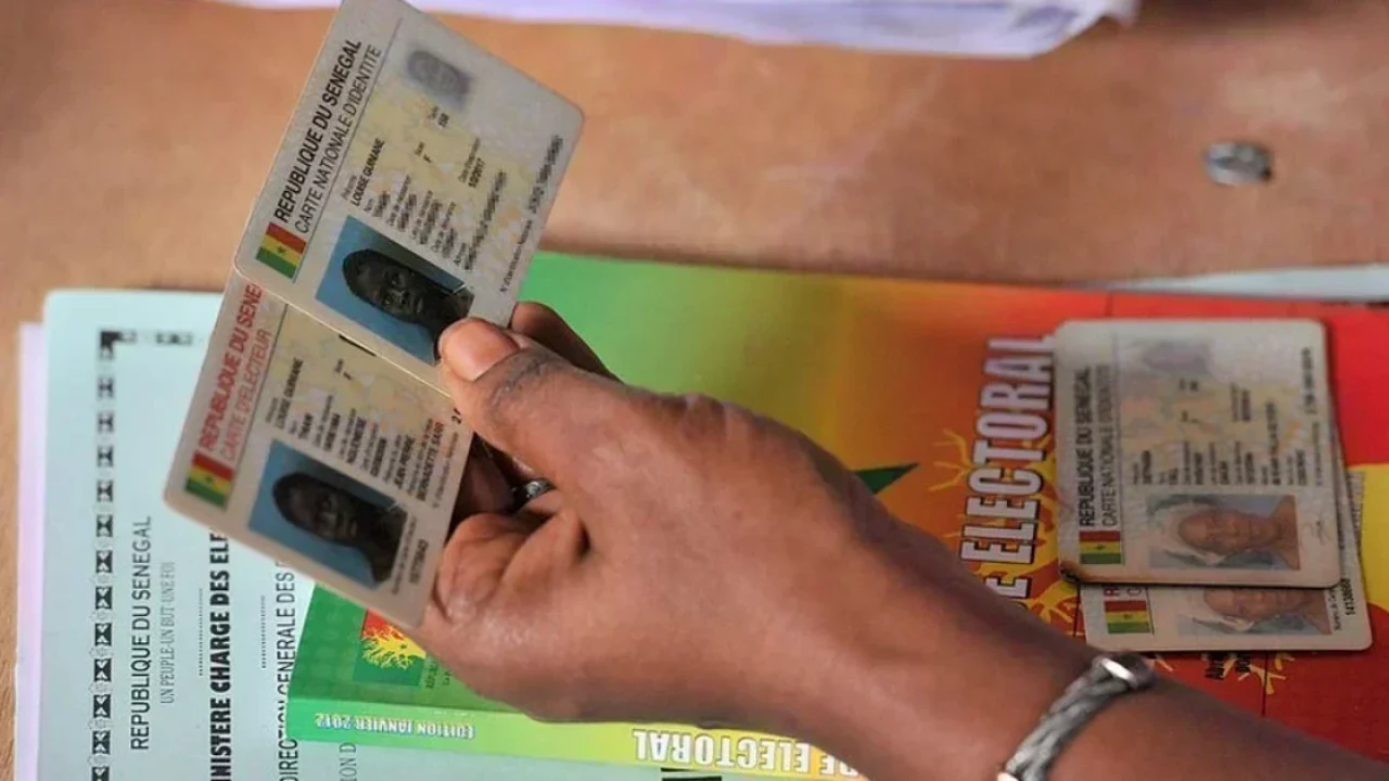 Cartes biométriques CEDEAO : le projet de prorogation renvoyé en commission à l’Assemblée