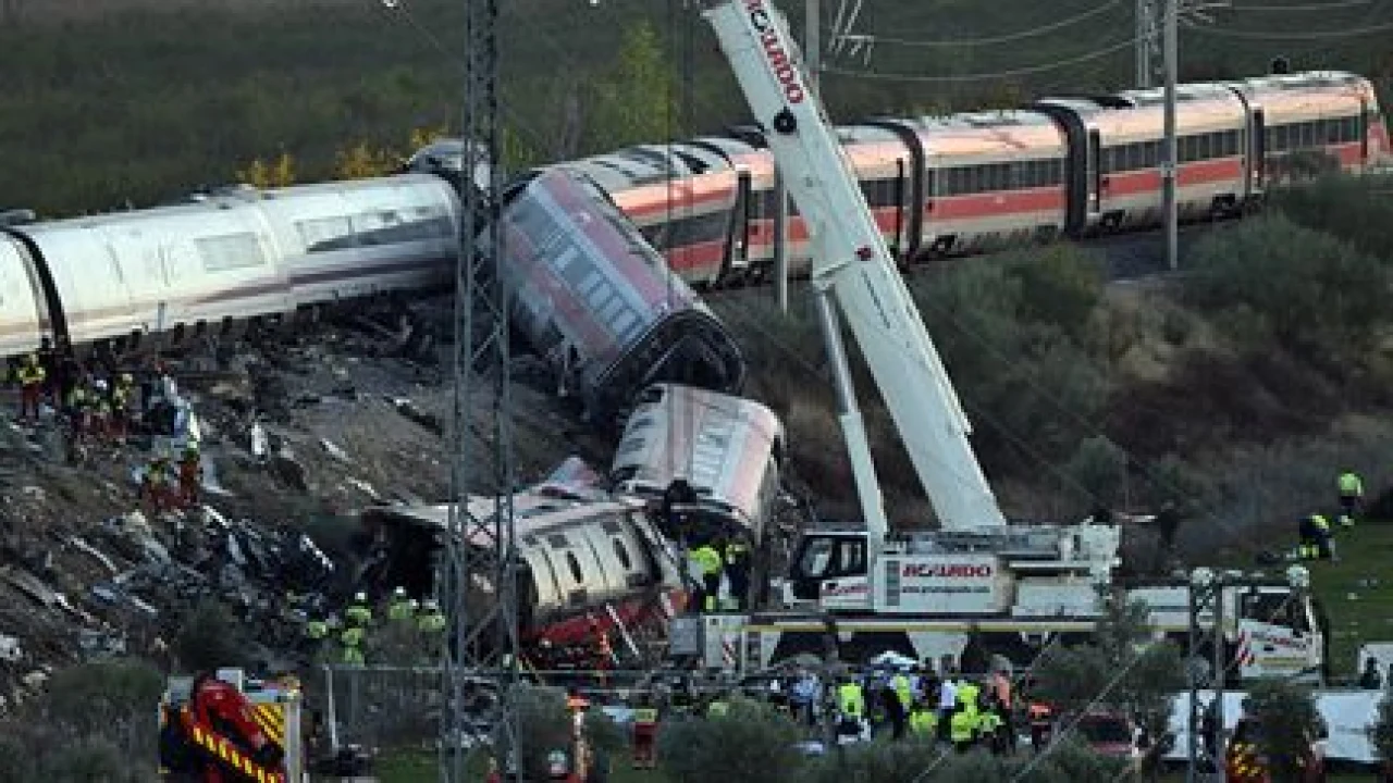 Espagne : au moins 68 morts dans une collision entre deux trains, inquiétude à Madrid