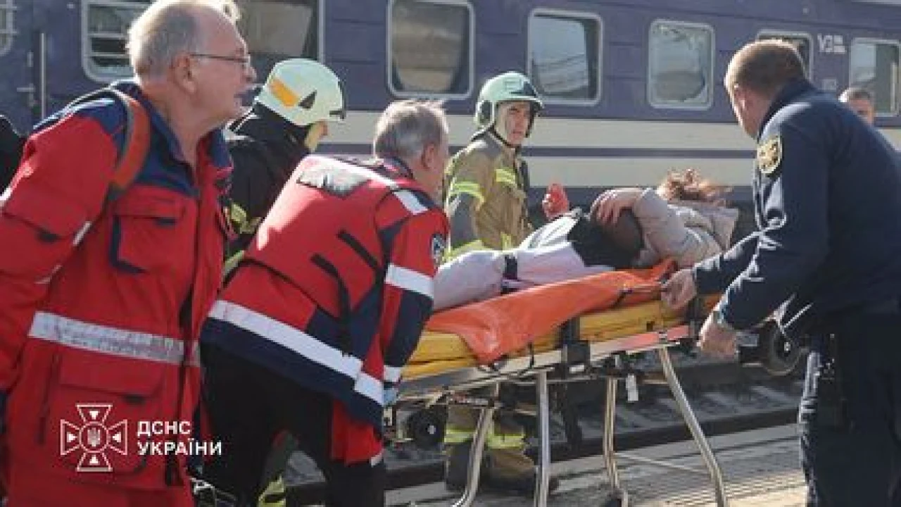 Ukraine : une attaque de drone russe contre la gare de Dnipro fait au moins 14 morts