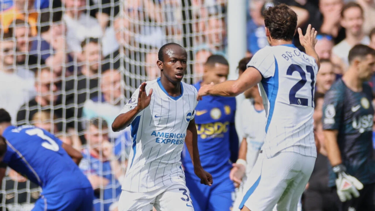 Malick Yalcouyé marque son premier but en Premier League, puis fait face à une polémique sur son âge