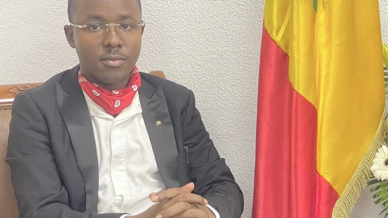 DPG : un juriste conteste la fixation immédiate de la date lors d’une session extraordinaire