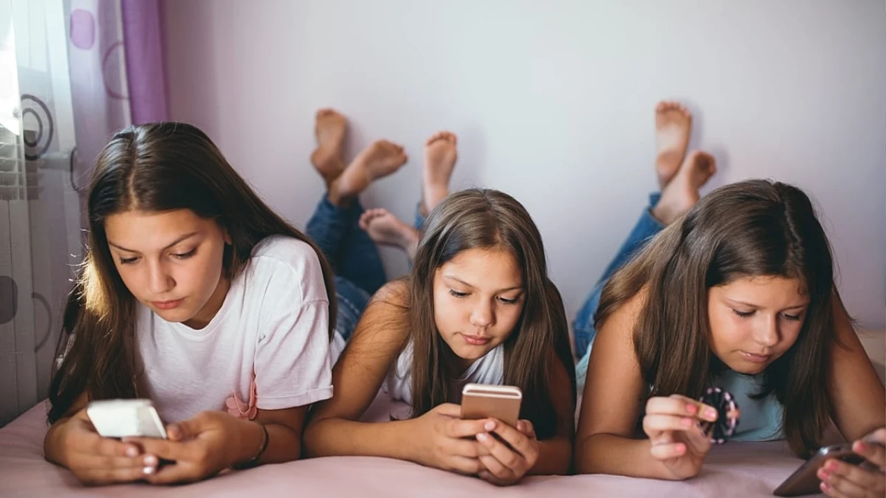 إستونيا تفضّل الوقاية لحماية الشباب على الإنترنت